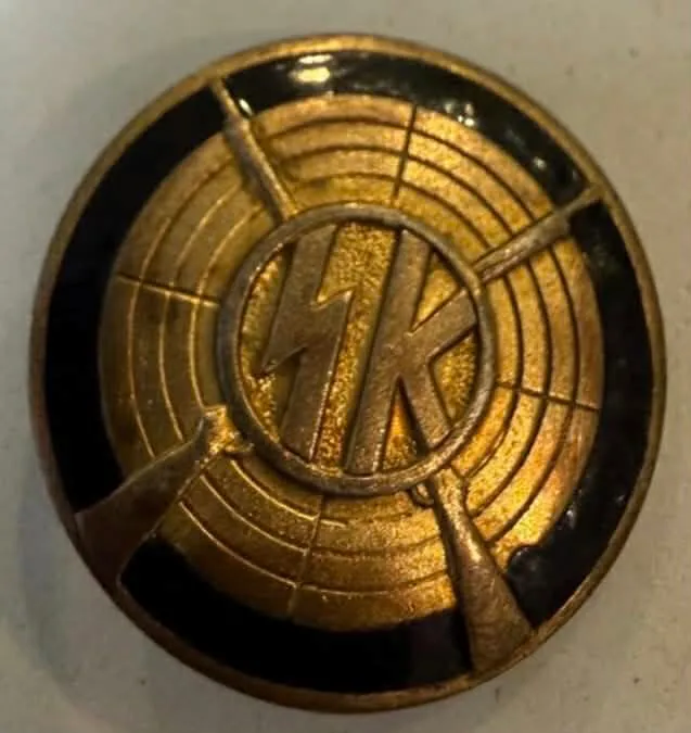 Sjældent Nordslesvig WW2 kameradschaft mærke guld, originalt
