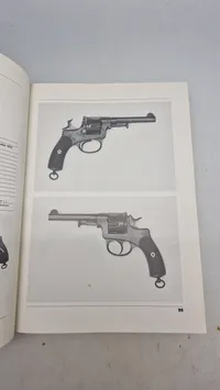 Gescichte und technik der europäischen militärrevolver - bind 1 & 2