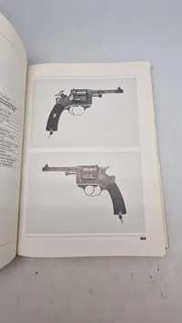 Gescichte und technik der europäischen militärrevolver - bind 1 & 2