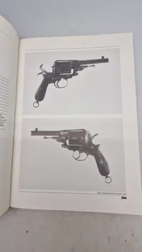 Gescichte und technik der europäischen militärrevolver - bind 1 & 2