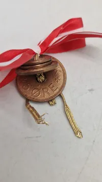 Dansk smykke lavet for at vise sin nationale sindelag under ww2, original