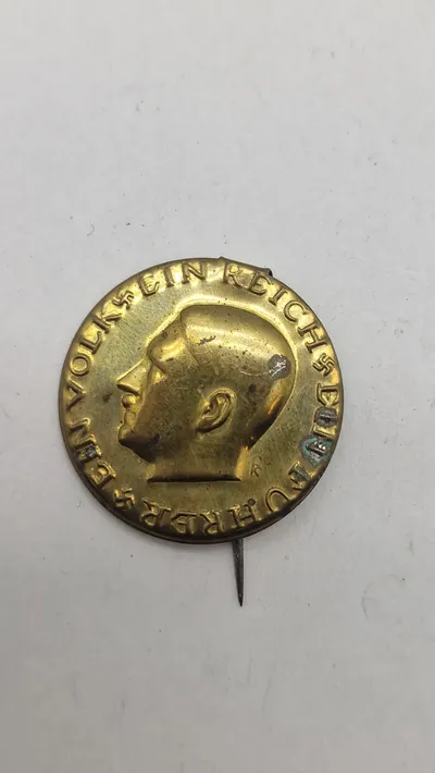 "Ein Volk, Ein Reich, Ein Führer" badge. Original