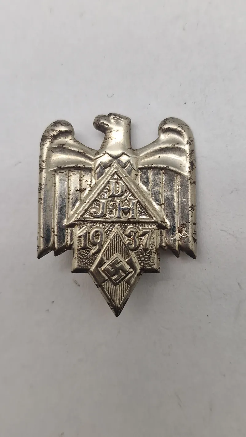 Deutsches Jugendherbergswerk pin. Original