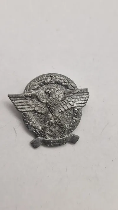 "Tag der Polizei" 1942 tinnie. Original