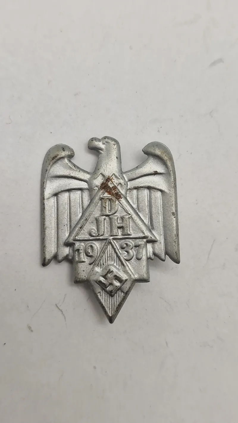 Deutsches Jugendherbergswerk pin. Original