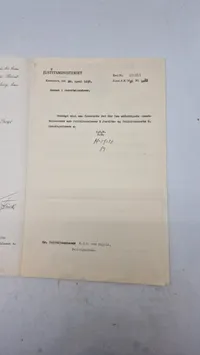 Dokumenter tildelt Fritz Carl Vilhelm von Magius (1903–1969), med underskrifter af Kong Christian X og Frederik IX