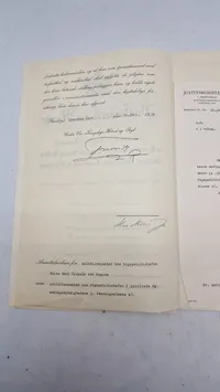 Dokumenter tildelt Fritz Carl Vilhelm von Magius (1903–1969), med underskrifter af Kong Christian X og Frederik IX