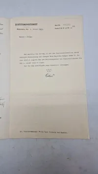 Dokumenter tildelt Fritz Carl Vilhelm von Magius (1903–1969), med underskrifter af Kong Christian X og Frederik IX