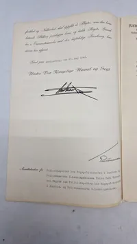 Dokumenter tildelt Fritz Carl Vilhelm von Magius (1903–1969), med underskrifter af Kong Christian X og Frederik IX