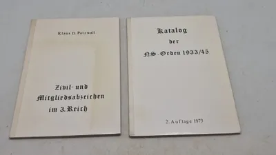 Hæfter om ordner og medaljer fra ww2
