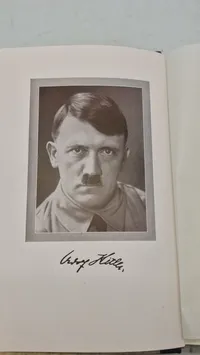 Bryllupsudgave af Mein Kampf. Original