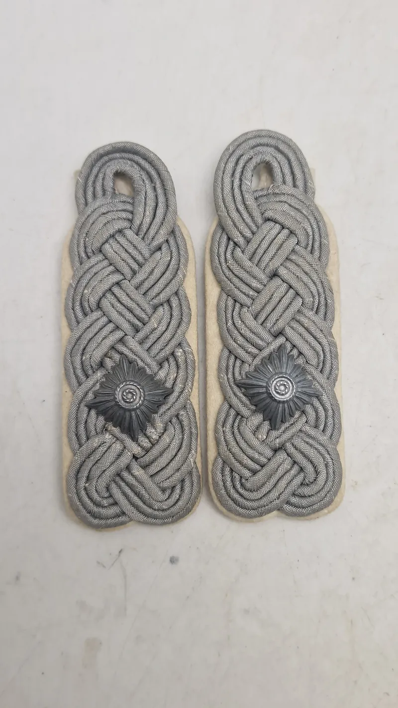 Tyske Officers skulderstropper infanteri Oberstleutnant WW2, originale