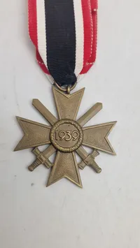 Kriegsverdienstkreuz 2. Klasse mit Schwertern. Originalt