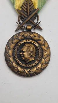 sydvietnamesisk Military Merit Medal (Hương chương Quân công). Original