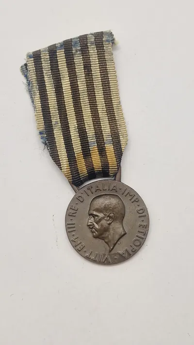 Italiensk erindringsmedalje for militære operationer i Østafrika. Original