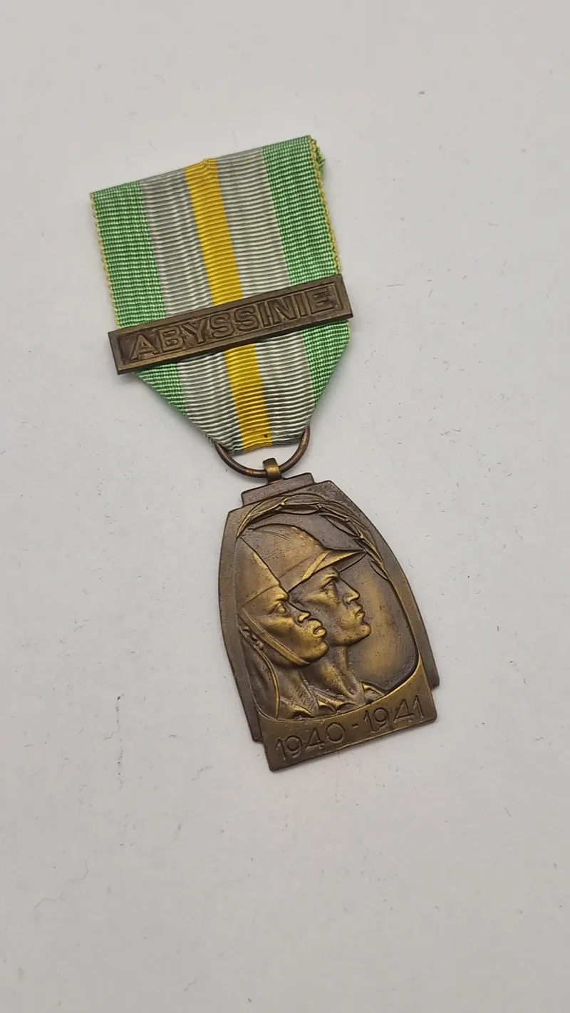 Belgisk erindringsmedalje for den etiopiske kampagne (Médaille Commémorative de la Campagne d'Ethiopie), der blev etableret i januar 1947. Original