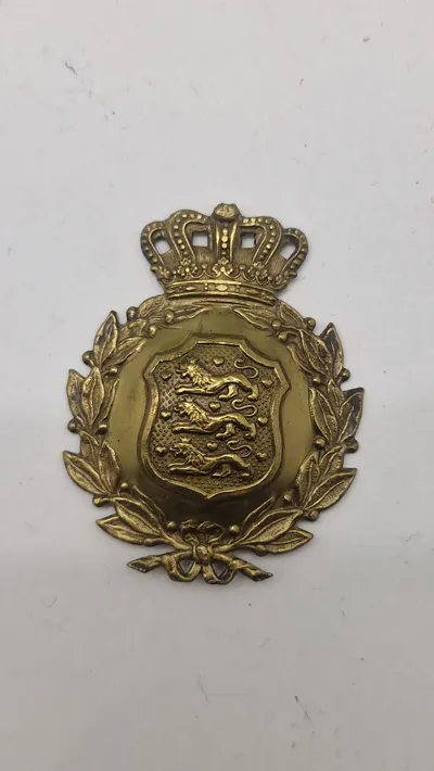 Dansk M/23 hjelmmærke. Originalt