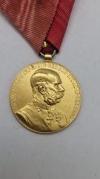 Østrig-Ungarsk Jubilæumsmedalje for Franz Joseph I, også kendt som "Signum Memoriae", fra 1898. Original