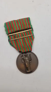 Italiensk erindringsmedalje fra 2. verdenskrig, kendt som "Medaglia commemorativa del periodo bellico 1940-43". Original