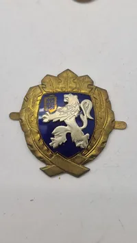 Estisk politiemblem for uniformshuer. Originalt