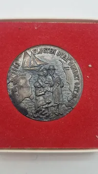 Mindemedalje “Flugten over Sundet", udgivet i 1993 for at markere 50-året for redningen af de danske jøder i 1943.