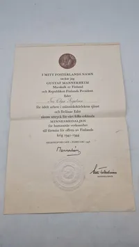 Finlandslot og Hindenburg kors fra Mand og kone, Danskere