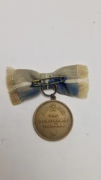 Finlandslot og Hindenburg kors fra Mand og kone, Danskere