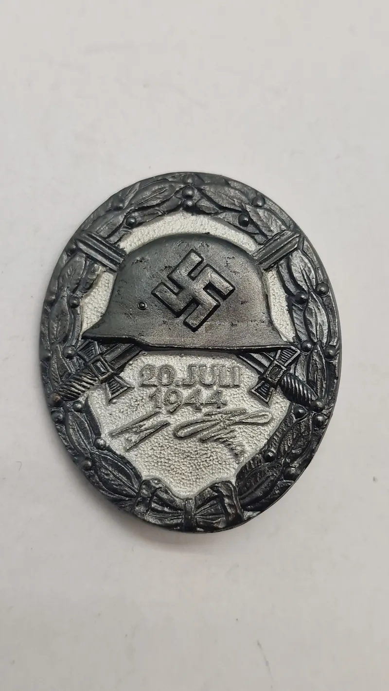 20 juli 1944 sårettegn. Efterkrigs