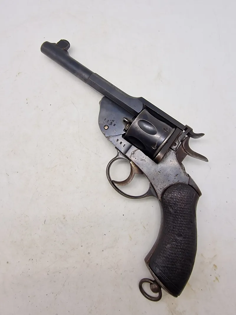 Dansk Marinerevolver, M. 1891, ka1. 9,6 mm ( Hul ved pibe )