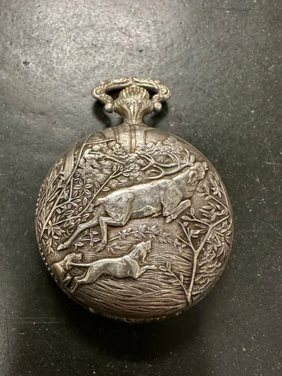 Lommeur med jagtmotiver
