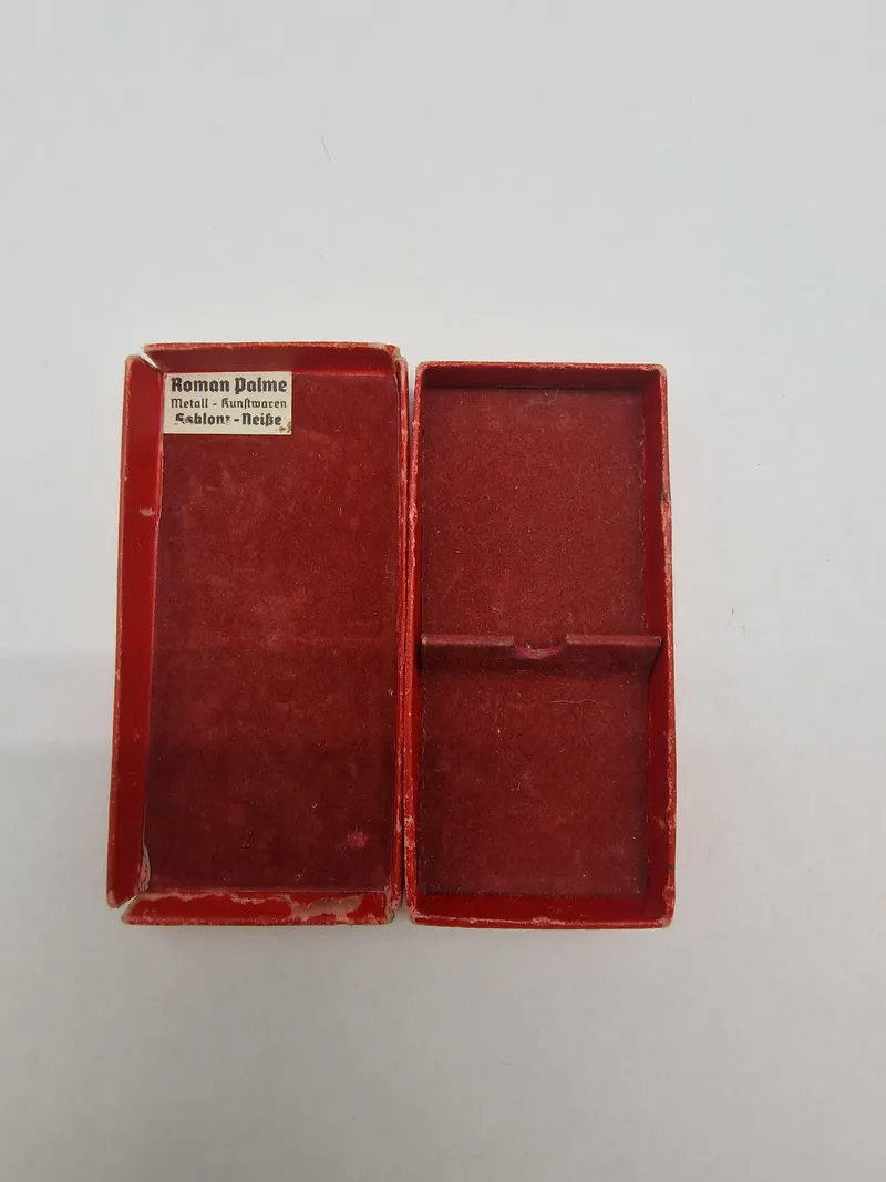 Original tildelingsæske for Für Treue Dienst medalje (25)