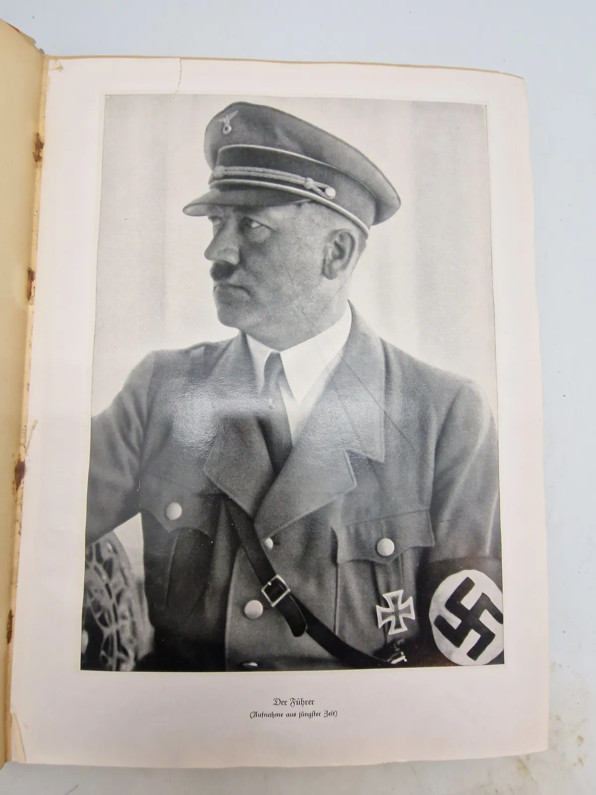 Original Deutschland Erwacht bog - ww2