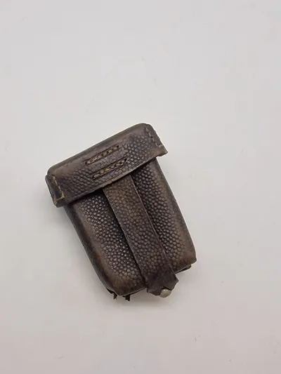 Tysk patrontaske bl.a Stemplet 1936 - modstandsbevægelsen?