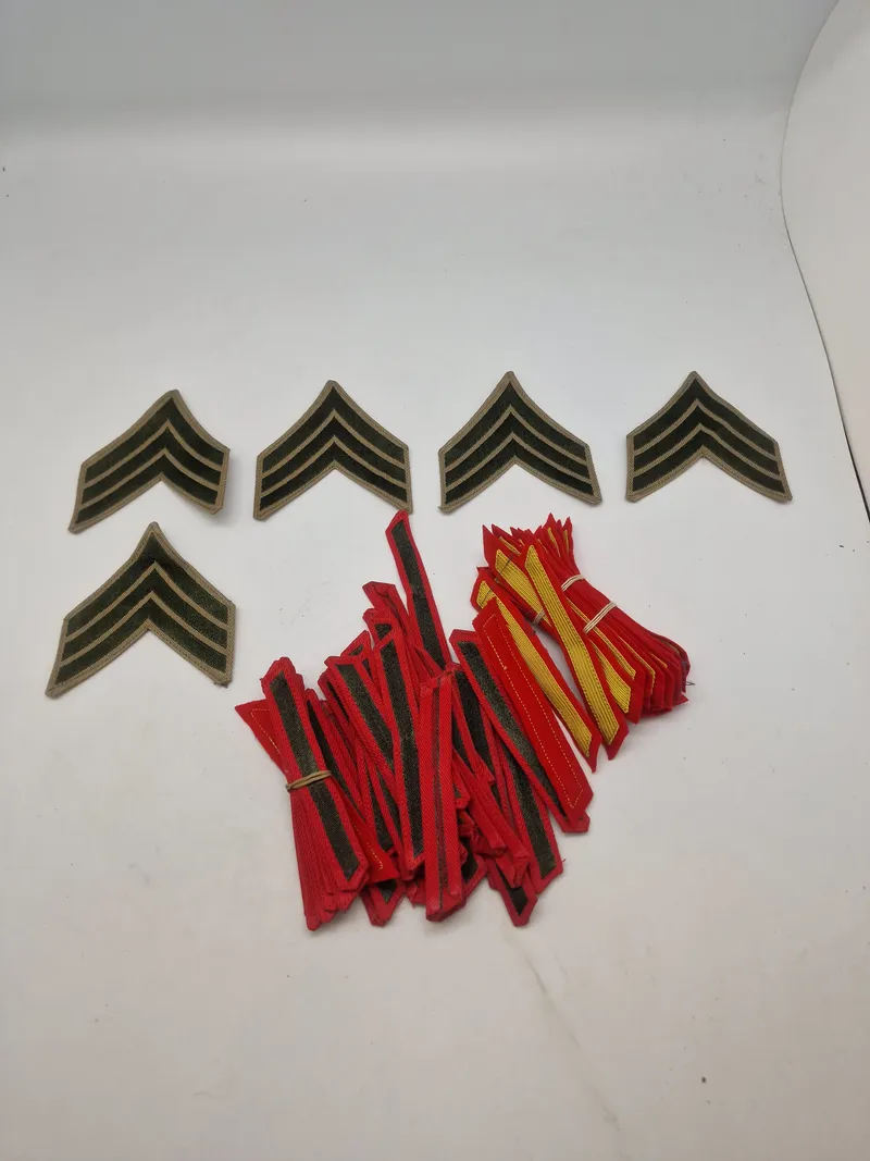 Samling diverse militære mærker USMC