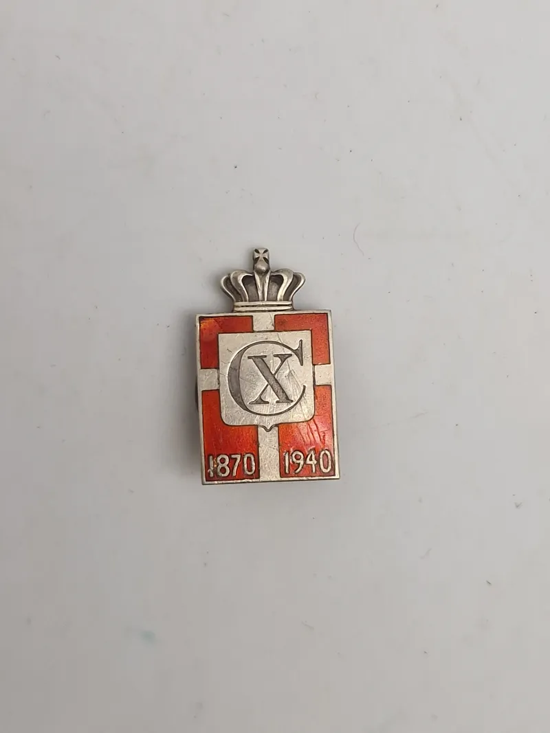 Originalt Georg Jensen kongemærke - sterlingsølv og emalje