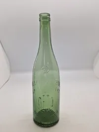 Original russisk flaske med hammer og segl