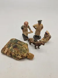 Originale linoliumsfigurer - ww2 (sygehjælpere/læge)