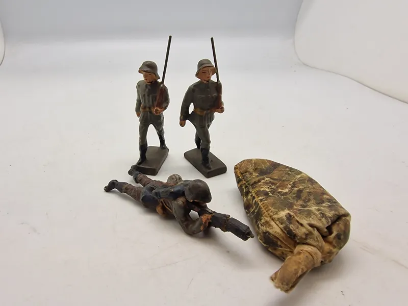Originale linoliumsfigurer - ww2