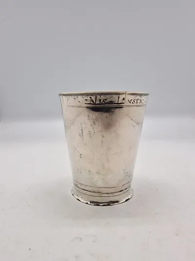 Sjældent navngivet dansk sølvbæger dateret 1768 (Løgumkloster stemplet) - vægt 80,1 gram