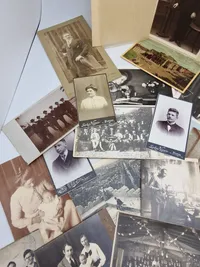 Samling gamle fotos