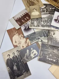 Samling gamle fotos