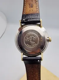 Original Omega seamaster Herreur  manuelt optræk, uret går på auktionstidspunktet men der ydes ingen garanti