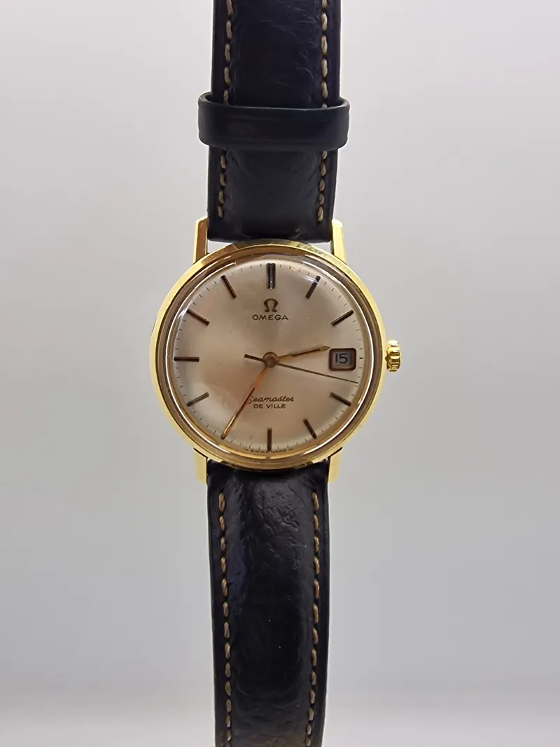 Original Omega seamaster Herreur  manuelt optræk, uret går på auktionstidspunktet men der ydes ingen garanti
