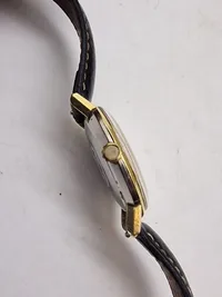 Original Omega seamaster Herreur  manuelt optræk, uret går på auktionstidspunktet men der ydes ingen garanti