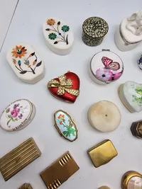 Stor samling pille æsker