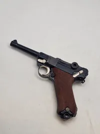 Veludført replica af den tyske luger P08