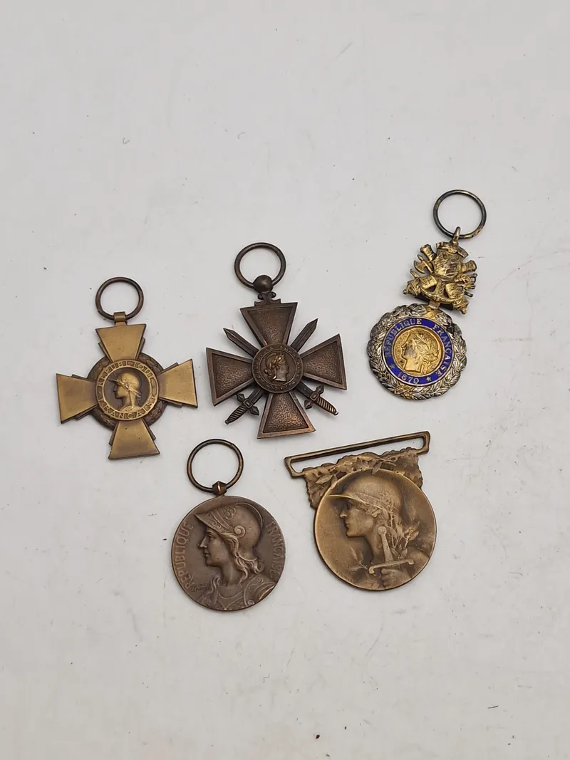 Samling originale franske ordner