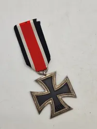 Originalt Tysk Jernkors med fremstiller