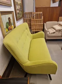 Modernet sofa SKAL HENTES  I VORDINGBORG