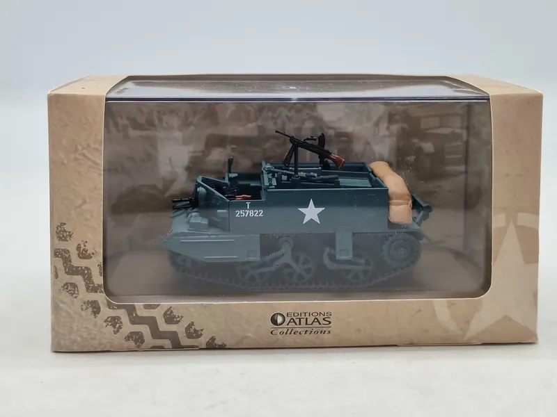 Militært model køretøj med æske